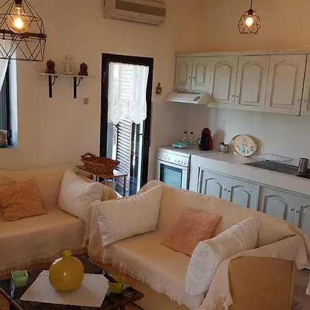 Sunsetview Seaside Apartment, Akti * Ελιά