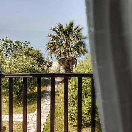 Sunsetview Seaside Apartment, Akti Ελιά