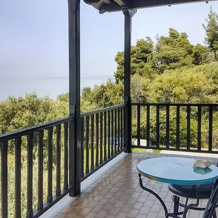 Sunsetview Seaside Apartment, Akti * Ελιά