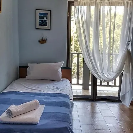 בית נופש Sunsetview Seaside Apartment, Akti אליה